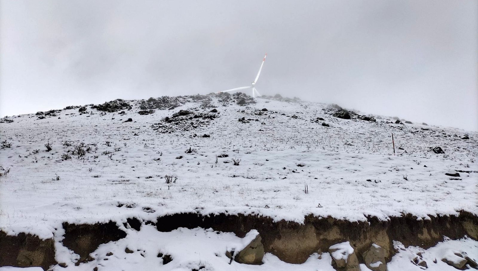 Bayburt’un yüksek rakımlı köylerinde kar yağışı etkili oldu