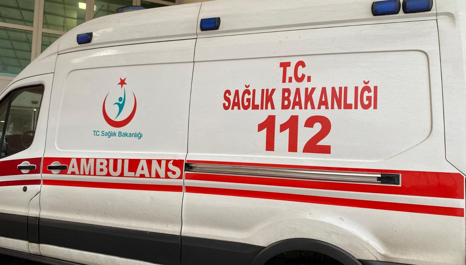 kamyon evin deposuna girdi iki yarali muI9p6L1.jpg