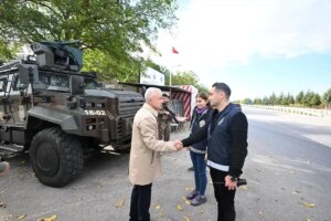 vali turan yol kontrol noktalarini inceledi LhbveKb6.jpg