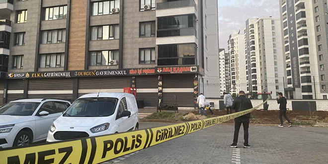 diyarbakirda iki grup arasinda cikan silahli kavgada 2 kisi oldu x7dNKTza.jpg