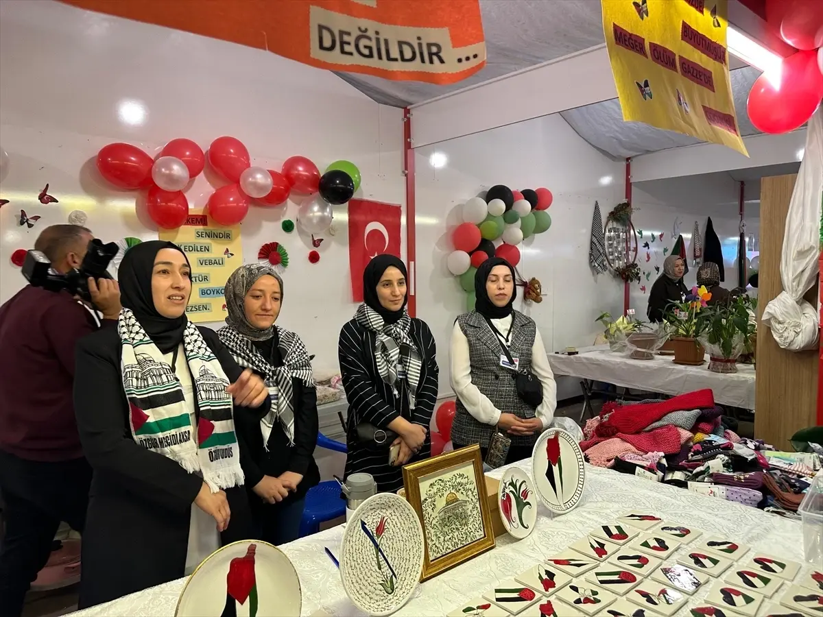 kahtada filistin icin kermes duzenlendi XvV66OYi.jpg